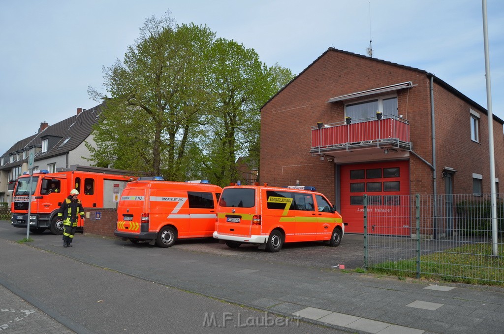 Feuer Grundschule Koeln Duennwald Leuchterstr P100.JPG - Miklos Laubert